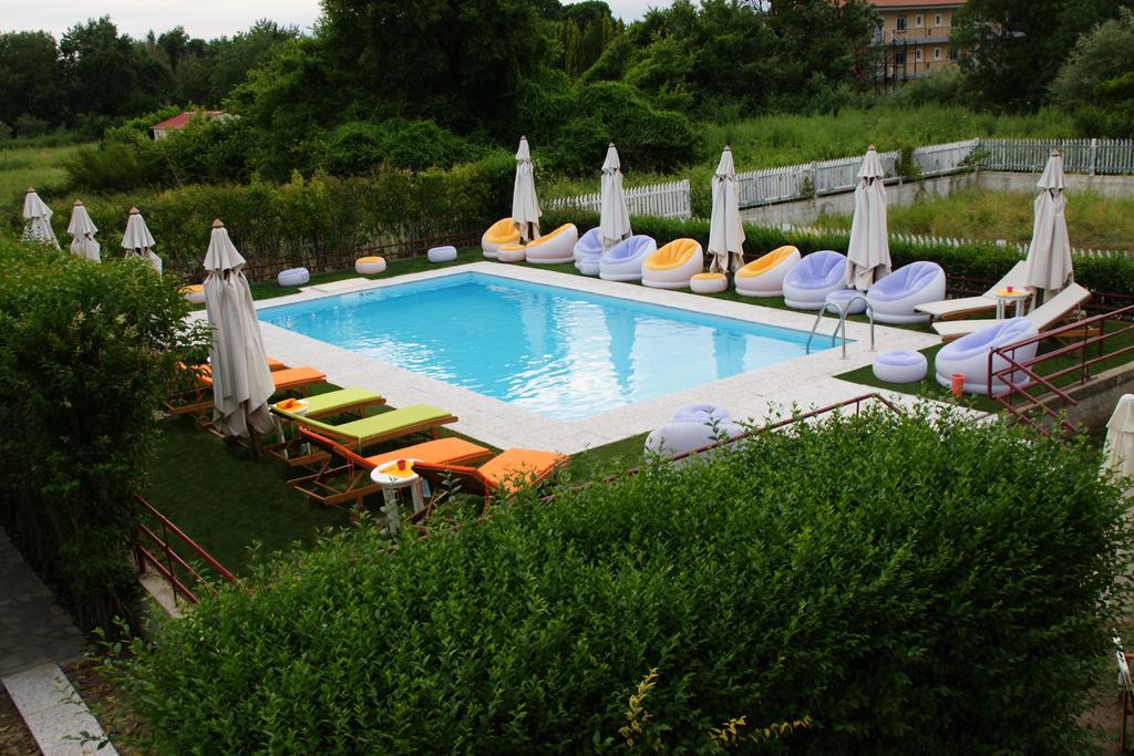 Hôtel Maria Louiza à Pefki  Extérieur photo